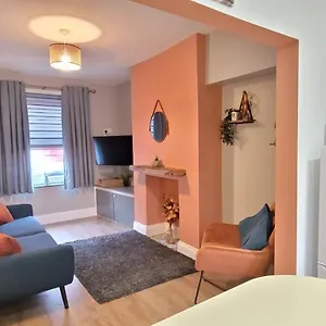 Sutherland St - 2 Bed With Free Parking York